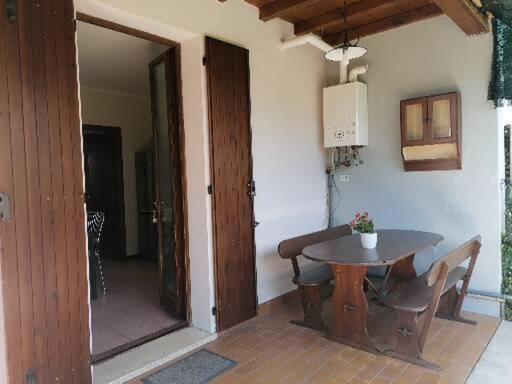 Casa Laghetto Villa Castellaro  Exteriör bild