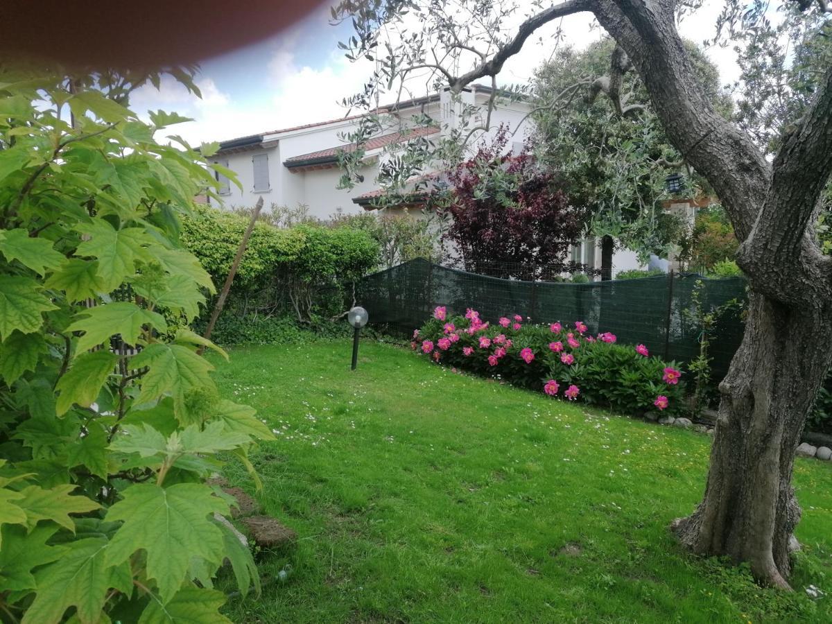 Casa Laghetto Villa Castellaro  Exteriör bild